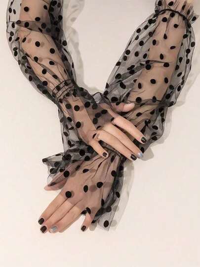 زوج أكمام نسائية من الدانتيل والشبك بنقوش قلوب شفافة، إكسسوارات ملابس أزياء للأعياد والحفلات