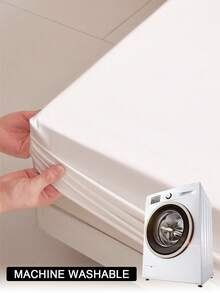 1pc Solid Color Waterproof & Skin-Friendly Mattress Protector, Soft & Comfortable, Suitable For Bedding, Mattress Cover, Bedroom, Providing Cozy Sleep All Year Round