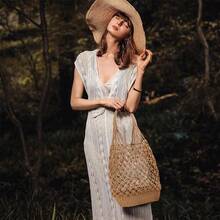 Women's Retro Straw Shoulder Bag Summer Hollow Knitting Bag Beach Travel Tote Bag