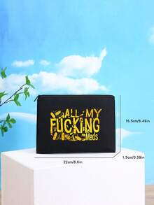 户外旅行办公室携带小容量急救包，便携医药箱，急救包和药丸包装容器。