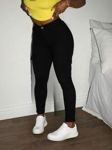 Pantalones jeans ajustados de cintura alta negros con múltiples bolsillos, estilo militar - modernos y versátiles - Negro - Ver 3