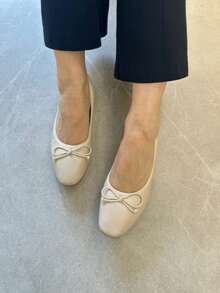 Solid Color Elegant Cute Bow Flat Shoes - Beige - View 3