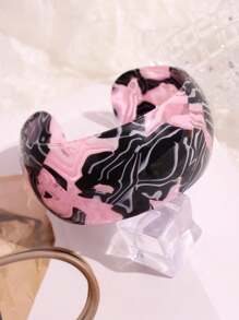 1 pieza Brazalete de resina con forma de C, de rayas retro y diseño geométrico grueso, con bloque de color en blanco y marrón a rayas, adecuado para vacaciones, otoño/invierno y uso diario