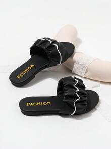 2025 Summer New Fashion Leisure Flat Round Toe Leaky Toe Fold Seaside Beach Anti-Slip Wear-Resistant Girls Slippers