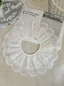 1pc Baby Girls' Soft & Absorbent Thick Gauze Bib With Adjustable Snap Closure, Elegant Princess Style, Suitable For Everyday Wear And Holidays