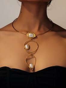 Minimalist Solid Choker - Yellow Gold - View 11