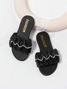 2025 Summer New Fashion Leisure Flat Round Toe Leaky Toe Fold Seaside Beach Anti-Slip Wear-Resistant Girls Slippers
