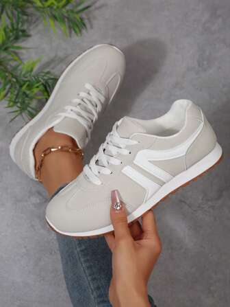 New Vintage Style Beige Casual Fashion Minimalist Flat Sneakers For Women, Versatile, Soft Sole, Non-Slip, Lace-Up, Outdoor Sports Shoes, Plus Size