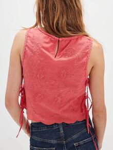 Women Y2K Tie Side Vest Tops Vintage Floral Embroidery Sleeveless Crewneck Lace Up Loose Cropped Tank Tops Aesthetic Camisoles Crop Tops Summer Going Out Shirts Tops - 紅色 - 查看 3