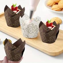 50 pièces de caissettes à cupcakes décoratives avec imprimé tulipe, caissettes de cuisson anti-huile avec des motifs floraux élégants, convenant pour les mariages, anniversaires, Halloween, Noël, baby showers, avec une variété de couleurs et de designs
