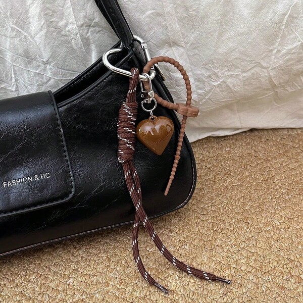 Colgante con forma de corazón hecho con cuerda trenzada marrón, decoración para bolsos/llaveros, regalo para amigos