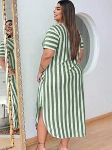 Plus Size Striped Long Chamise Dress – Style And Comfort In One Piece!