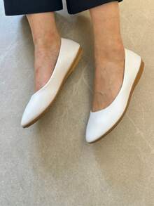 Casual Versatile Minimalist Elegant Flat Shoes - White - View 1