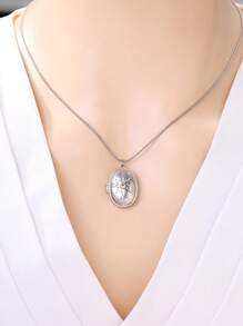 Customized Oval Photo Locket Necklace, Personalized Necklace For Women, Suitable As Birthday, Thanksgiving, Mother's Day, Graduation Gifts, Gift For Mom, Gift For Friends