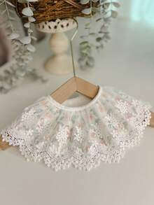 1pc Toddler Girls 1-3 Years Old Lace Trim Vintage Cute Bibs, Fashionable And Versatile For Going Out, Gift