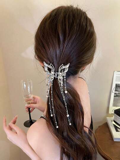 1 pièce, Pince à cheveux à franges papillon, Pince à cheveux crabe simple pour femme, Pince à cheveux à clip papillon avec faux perles (le style et la longueur du pendentif peuvent varier aléatoirement !), Accessoires pour cheveux, Pince à cheveux, Pinces à cheveux, Barrette à cheveux, Pince à mâchoire pour cheveux pour tenues de vacances pour femmes