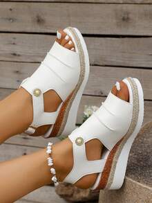 女士时尚露趾坡跟带扣带露趾沙滩罗马凉鞋，夏季