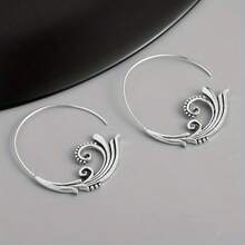 1 Pair Creative Fashion Cloud Wave Design Earrings - Silver - View 5