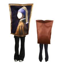 Disfraz con diseño de pintura facial divertida neutro en género, diseño de arte de pared interesante, con pendientes de perlas como atuendo de cosplay