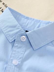 Baby Jungen 1 Stück Lässig Kurzarm Hemd, energiegeladenes Outfit für Ferien-Party/Outdoor-Auftritt, hellblauer Kragen + 3D Cargo Doppeltaschen, atmungsaktives Hemd, bequem für Lässig Party, Geburtstagsparty, Kindermoderation, Aufführung, Strandurlaub