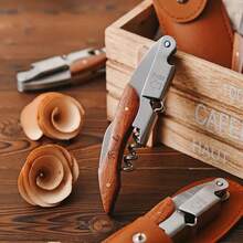 1 套个性化海马开瓶器套装，便携式葡萄酒开瓶器，配有海马形开瓶器和皮套，可定制名称/徽标，是酒吧、婚礼、伴郎、户外派对、个人使用的绝佳礼物