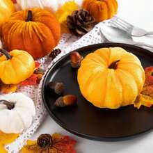 12 decoraciones de calabaza de otoño, calabazas artificiales de espuma de poliestireno decoradas con terciopelo mini para exteriores, decoraciones de hogar y mesa de otoño, cosecha, Halloween y Acción de Gracias (naranja)