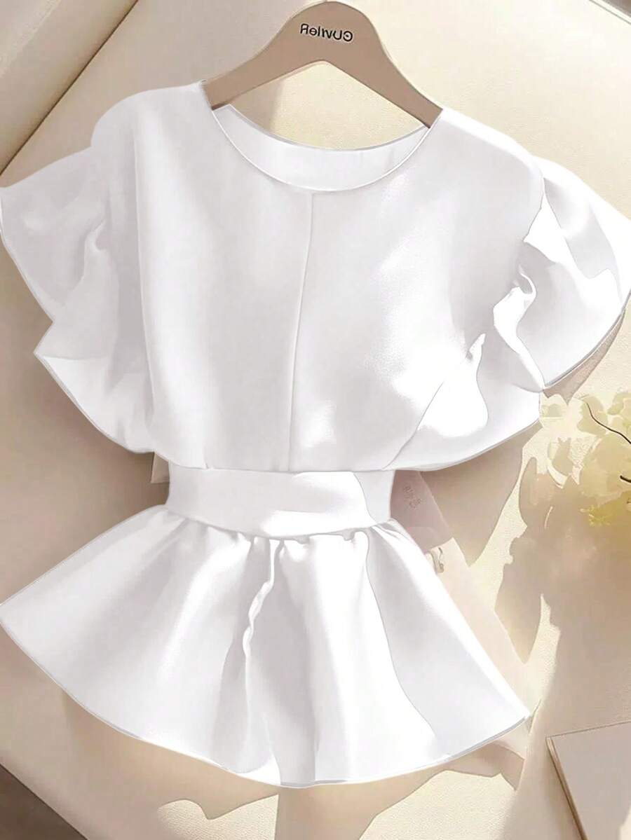 Damen Sommer, französischer Stil, elegante Romantik, Strand- und Urlaubsmode, Chiffonbluse mit Rüschen-Saum und Gürtel in Unifarbe