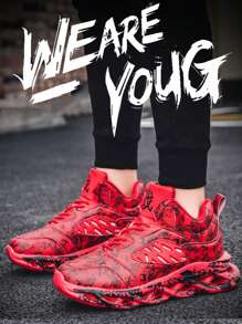 Scarpe sportive casual per adolescenti/giovani, adatte per scuola, sport, basket, corsa, con motivo asimmetrico in graffiti e mimetismo, colorate, suola antiscivolo e resistente all'usura, giovanili ed energiche