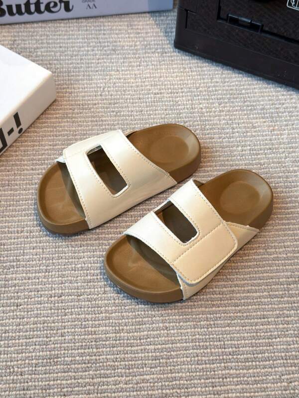 The New Summer Children's Fashionable Flat Bottomed Slippers Feature A Hook And Loop Design, Comfortable And Breathable With A Single Step, Lightweight And Non Irritating To The Feet. The Non Slip Rubber Sole Is Suitable For Children Of All Ages For Leisure And Outdoor Activities,