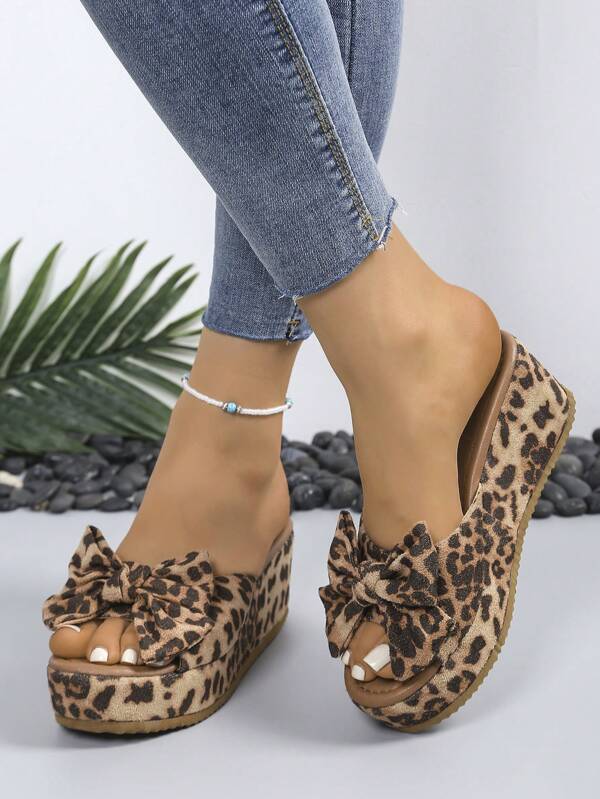 Novos sapatos femininos sensuais, plataforma robusta com estampa de leopardo marrom, confortáveis para uso em casa e ao ar livre, adequados para festas, aniversários, versáteis, sandálias femininas antiderrapantes