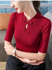 Blusa abotonada de estilo chino para mujeres 2025, diseño elegante y retro de estilo chino con escote en V y manga corta