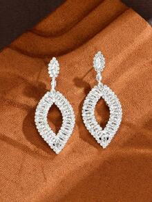 1 Pair Dazzling Cubic Zirconia Geometric Design Stud Earrings, Suitable For Women Engagement Wear - Silver - View 5