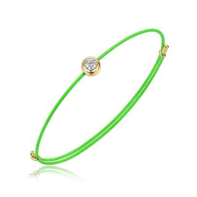 这款S925银手链镶嵌莫桑石，适合日常佩戴、订婚、婚礼、晚宴等场合，是送给男士和女士的高端礼物，也是母亲节、感恩节的理想之选。尤其适合女士日常佩戴，或出席婚礼、派对、宴会等特殊场合。低致敏性、不含镍的材质呵护肌肤，尽显高贵优雅。是周年纪念日、生日或节日礼物的完美之选，并附有GRA认证。