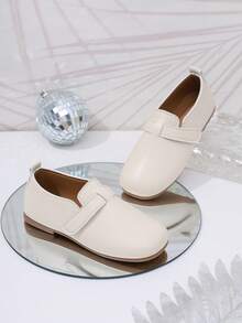 1 Pair Girls/Boys Adjustable Strap Flat Ballet Shoes, Round Toe, TPR Non-Slip Sole, Comfortable & Lightweight, Suitable For 5-14 Years Old Kids, School, Party And Formal Occasions - Beige - View 2