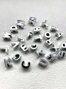 10 pièces Bracelets à breloques avec lettres de A à Z, accessoires de collier alphabet DIY, breloques décontractées pour chaussures, sacs, téléphones, fabrication de bijoux et cadeaux à porter au quotidien pour femmes