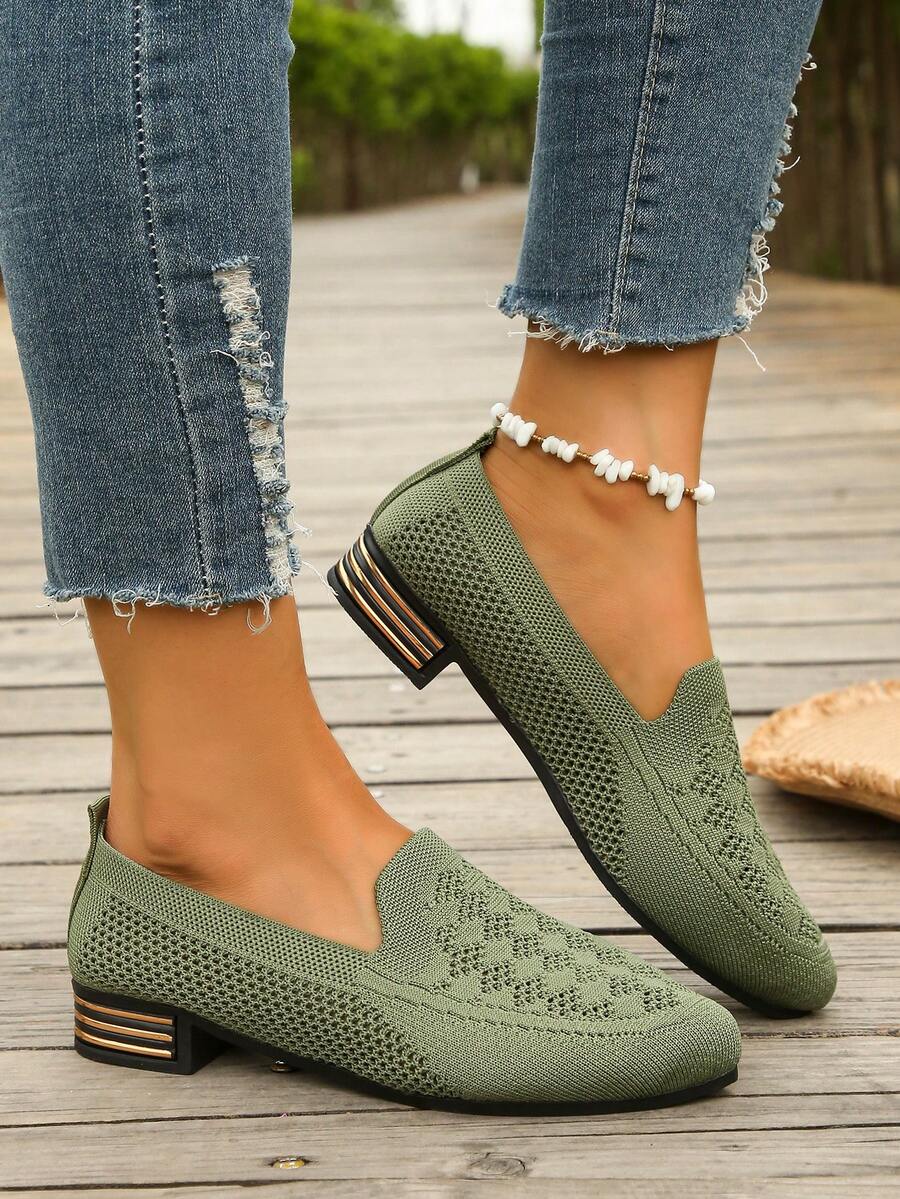 2025新款加大码女式高跟平底鞋，针织面料舒适不伤脚，波西米亚风镂空透气户外百搭低跟尖头平底鞋 - 淡綠 - 查看 1