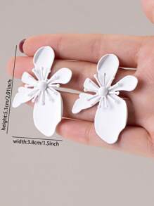 1 Pair White Floral Stud Earrings, Romantic Boho Style, Suitable For Women's Daily Wear, Spring/Summer