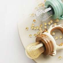 硅胶婴儿水果喂食器奶嘴新鲜食物喂食器，带易握手柄，婴儿出牙水果喂食器食物奶嘴，多功能婴儿喂养必需品 - 彩色 - 查看 7