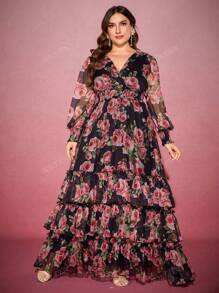 Abito lungo ed elegante da donna taglie forti, con scollo a V incrociato, maniche a lanterna e stampa casuale di fiori