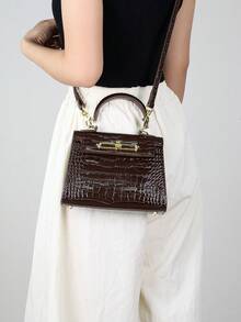 2025年高级凯莉夏季新款时尚女包，咖啡色鳄鱼压纹铂金包，适合OL通勤和百搭办公室使用，小巧结构化方包，百搭单肩斜挎包