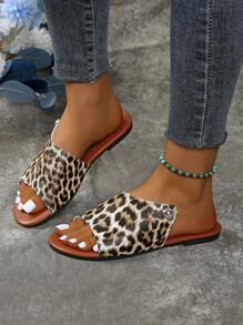 Leopard Print Flat Slide Sandals, With Fashionable Design And Casual Style. Small Decorative Elements On The Upper Make The Overall Look Personalized And Stylish. These Sandals Are Suitable For Casual Occasions Such As Shopping And Vacation