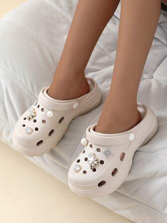 女士舒适高跟花卉厚底一脚蹬凉鞋，透气夏季沙滩木屐，适合户外穿着