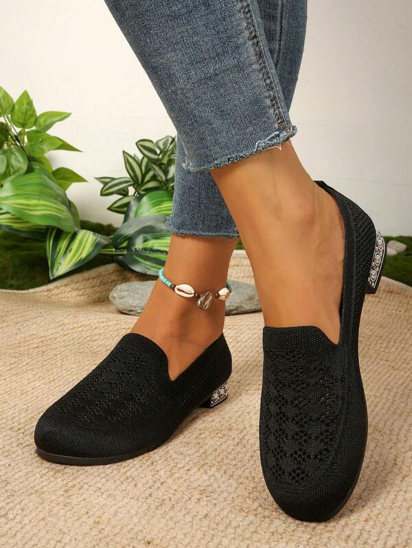 2025 New Cross-Border Plus Size Women High Heel Shoes, Knitted Fabric Comfortable Non-Damaging, Bohemian Fashion Hollow Breathable Lightweight Outdoor Versatile Slip-On Low Heel Round Toe Flats