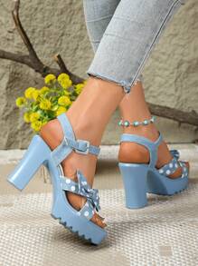 Damen High Heel Sandalen, Sommer 2025 Neuer Stil, Blaue Jeans High Heel Sandalen, Runde Zehenkappe offene Zehenkappe, Polka Punkt Schleifen Riemen Schnalle offener Absatz, geeignet für den täglichen Gebrauch, Urlaub, Niedlich, Elegant, Modische Sandalen, Blaue High Heels, Damenschuhe in Große Größen