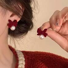 1 par de pendientes de perla con lazo de terciopelo, pendientes de diseño exquisito para mujer, delicado y versátil