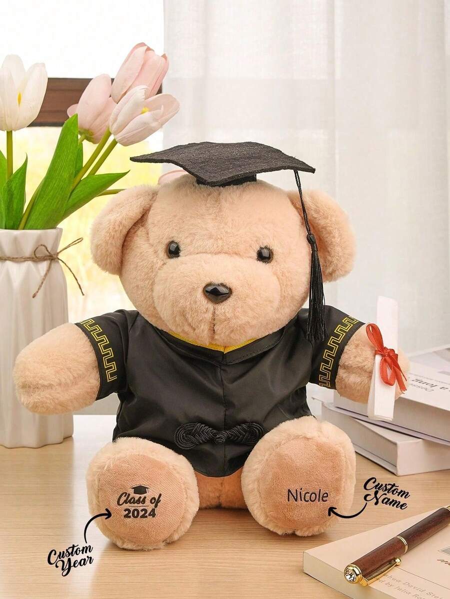 Muñeco de peluche personalizado de oso de graduación/Regalo de graduación/Regalo de vuelta a la escuela, Regalo de Navidad y Halloween, Oso de Navidad, Conmemora los hitos académicos, El oso doctoral te acompaña a un nuevo viaje, entre compañeros de clase, Regalo de graduación conmovedor para compañeros de clase, Recuerdo de graduación sorpresa para amigos, Edición limitada para la temporada de graduación, Personalizado con nombre + año de graduación, Tu regalo conmemorativo exclusivo, Nombre y hora personalizados, La nunca se separa - Multicolor - Ver 1