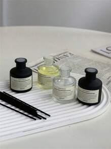 5pcs/Set (1 Bottle Fragrance Oil + 4 Fragrance Sticks) Flameless Home Fragrance Oil Diffuser Set, Fragrance Intensity Increases With Sticks, Can Use Multiple Bottles For Enhanced Effect, Suitable For Bedroom, Bathroom, Living Room, Aromatherapy, Air Freshener, Gift, Home Decor, Birthday, Graduation, Christmas, Valentine's Day, Ramadan, Bubble Bag Packaging