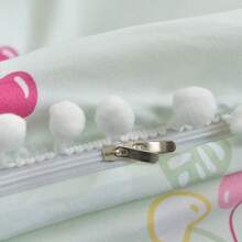 Juego de ropa de cama con estampado de cerezas de la serie Campus con borlas bordadas (1 * Funda nórdica + 2 * Fundas de almohada, sin relleno), juego de ropa de cama suave y cómoda con impresión digital adecuado para dormitorio, habitación de invitados, hotel, dormitorio, tamaño king, queen, twin
