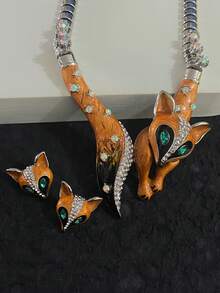 Vintage Fox Ear Stud & Heavy Necklace Set, Creative Personalized Jewelry, European And American Style - Personalized Creative Fox Earrings and Necklace - View 11