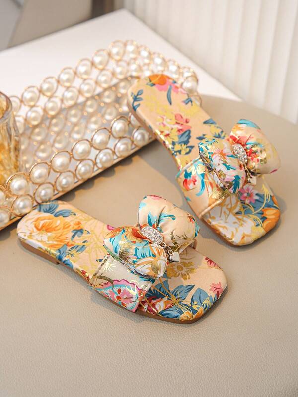 1 pereche de papuci multi-ocazii pentru copii pentru interior și exterior, îmbrăcăminte la modă în stațiune